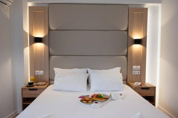 Double Room with Balcony - Accommodation
