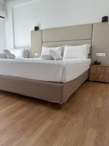 Suite with Balcony1