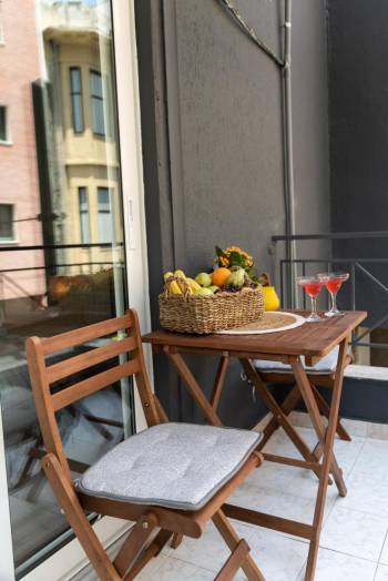 Double Room with Balcony8