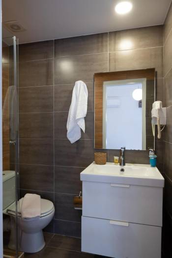 Double Room with Balcony11