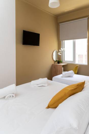 Triple Room2