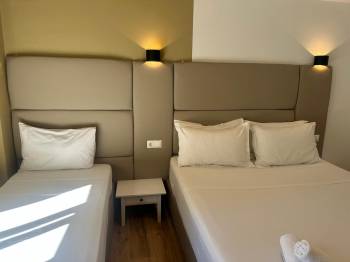 Triple Room5